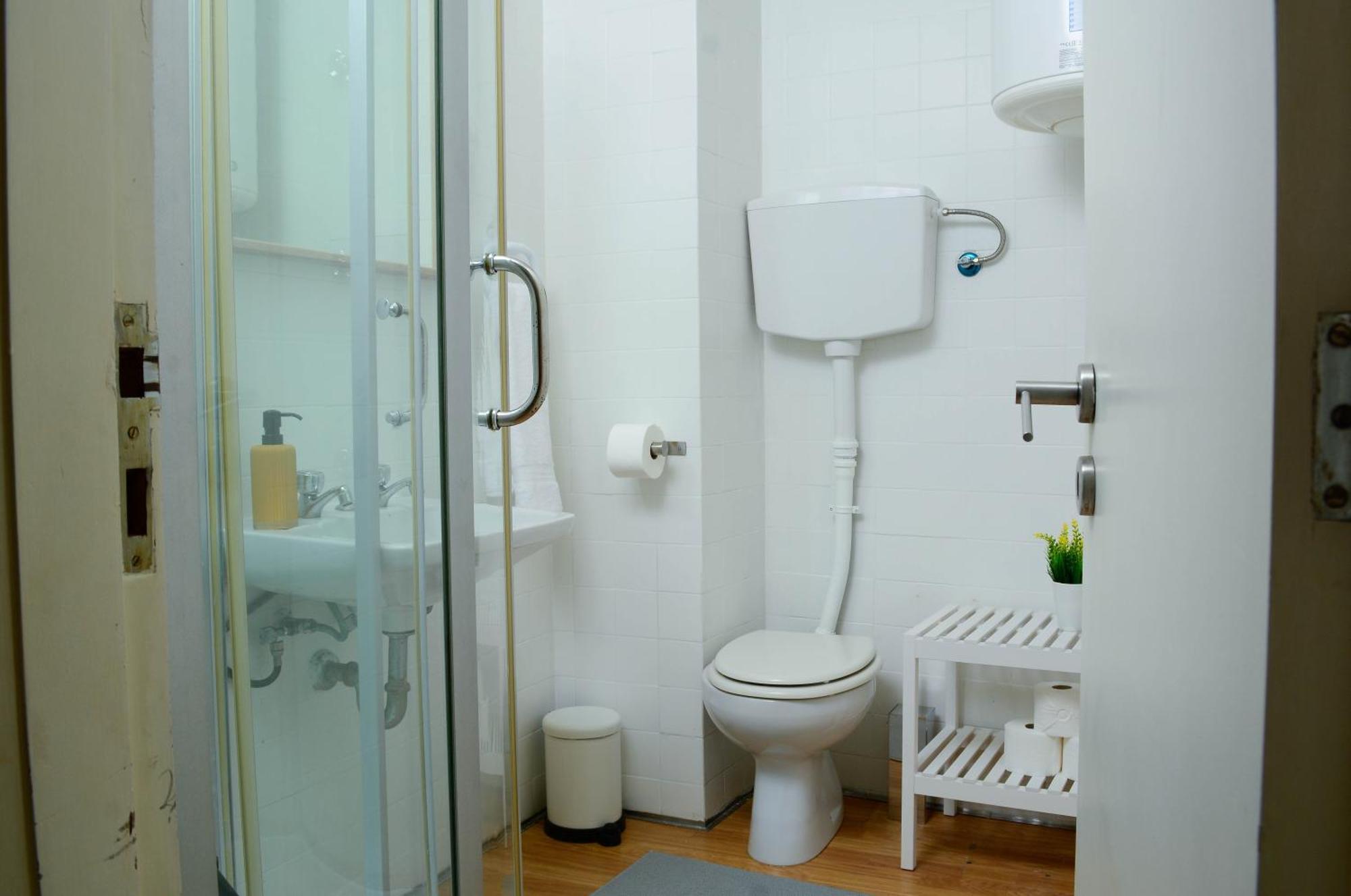 Travel & Live Alegria Apartments OOporto Esterno foto